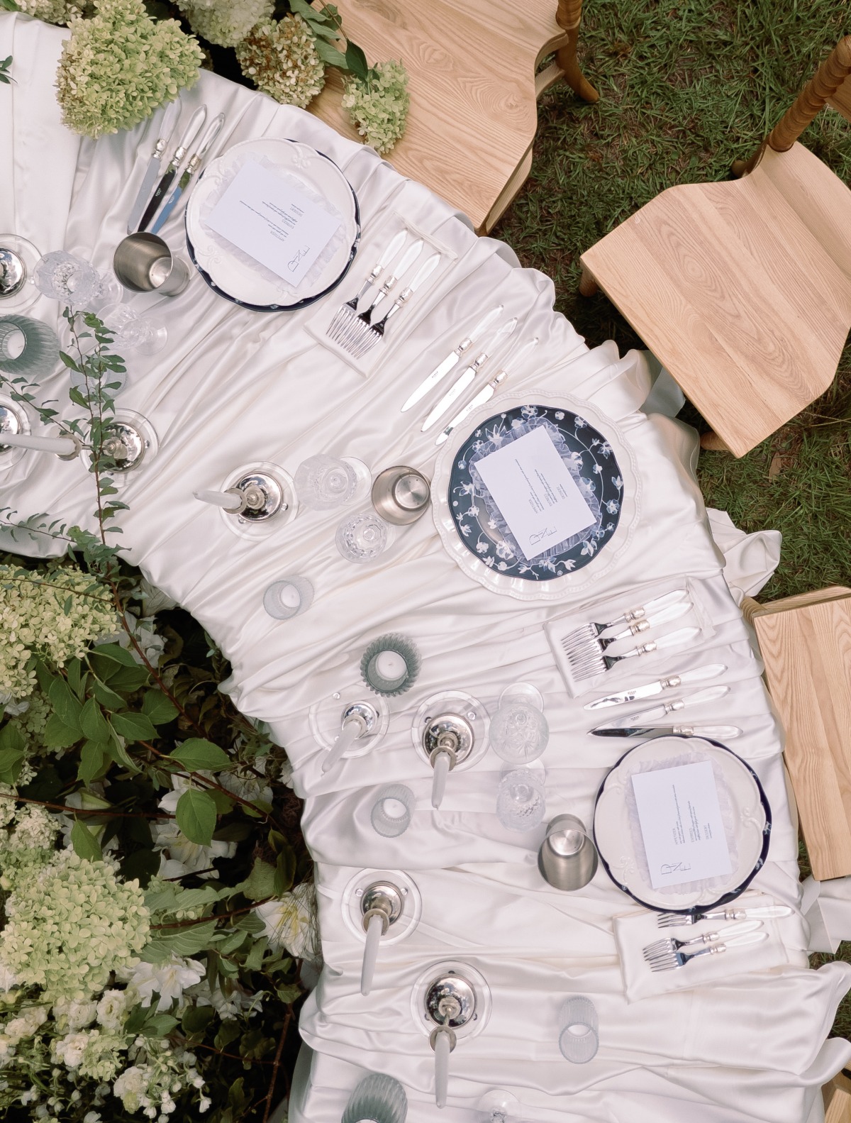 simple and elegant wedding table