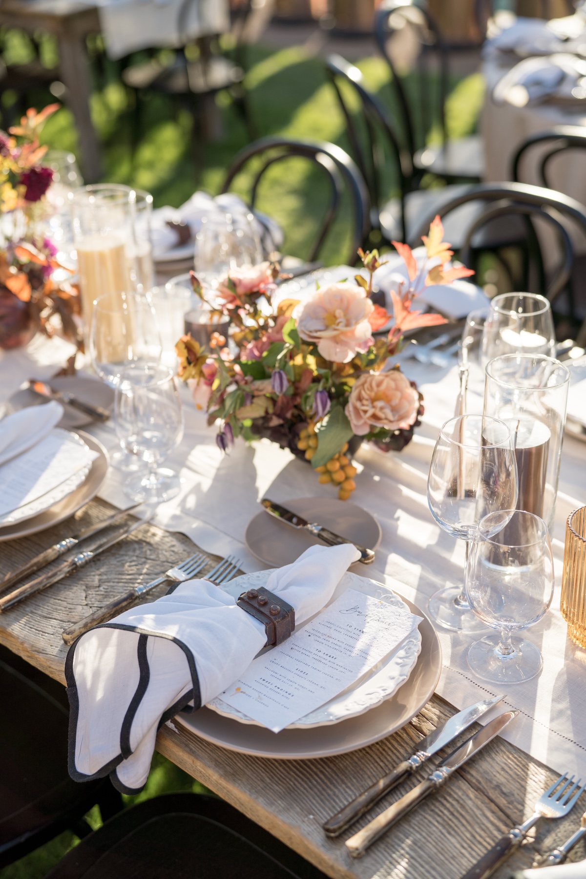 wooden neutral place settings