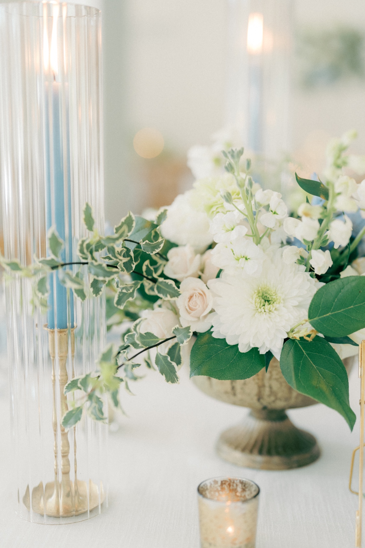 blue and white tablescape ideas