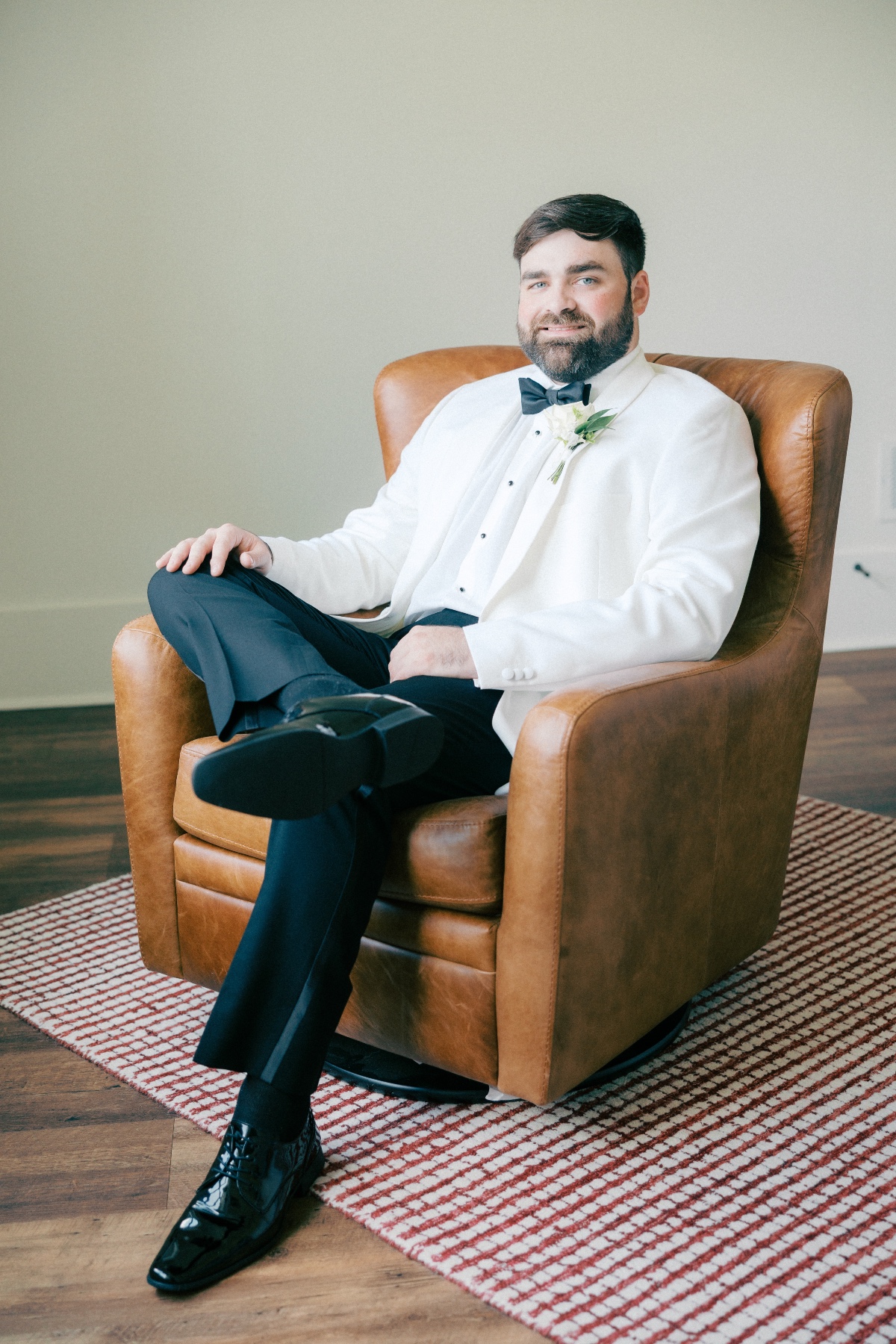 groom portrait ideas