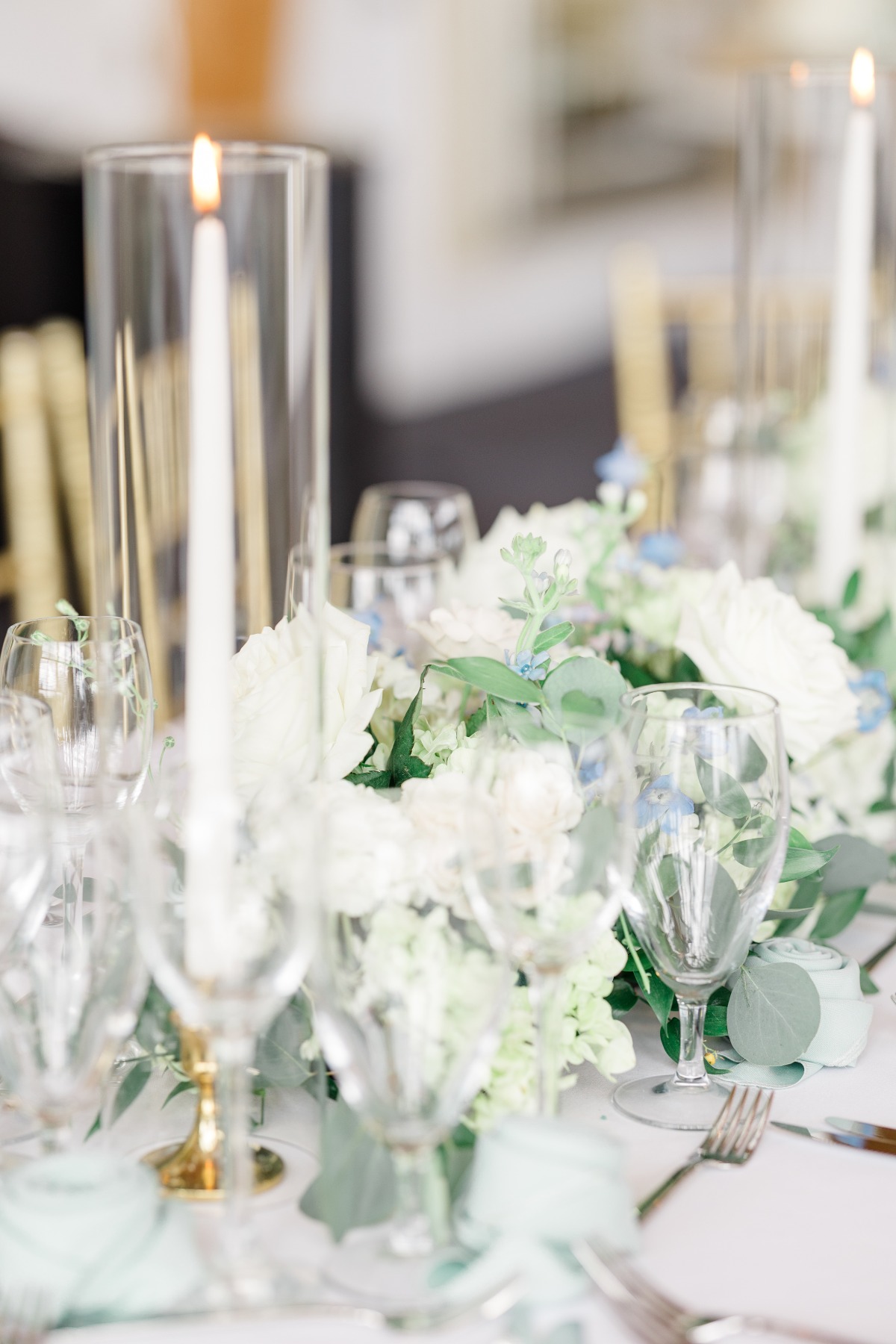blue and white wedding tablescape