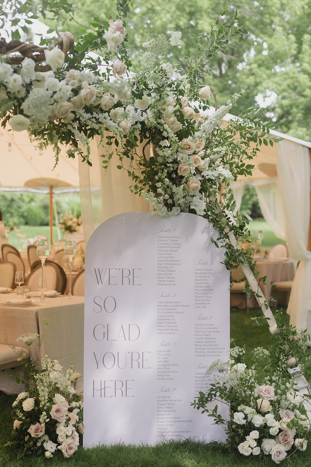 minimalist seating chart for wedding