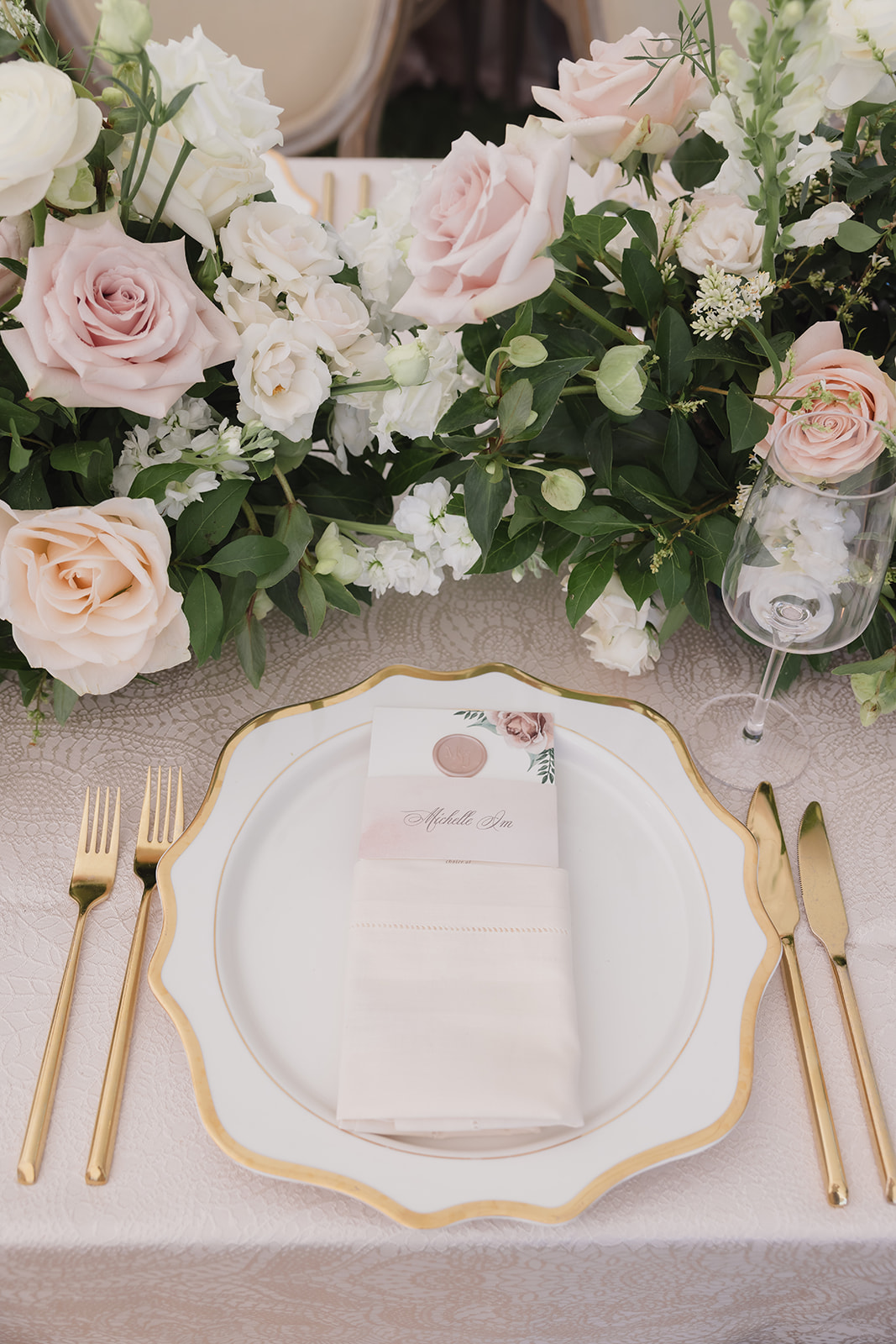 gold china for wedding