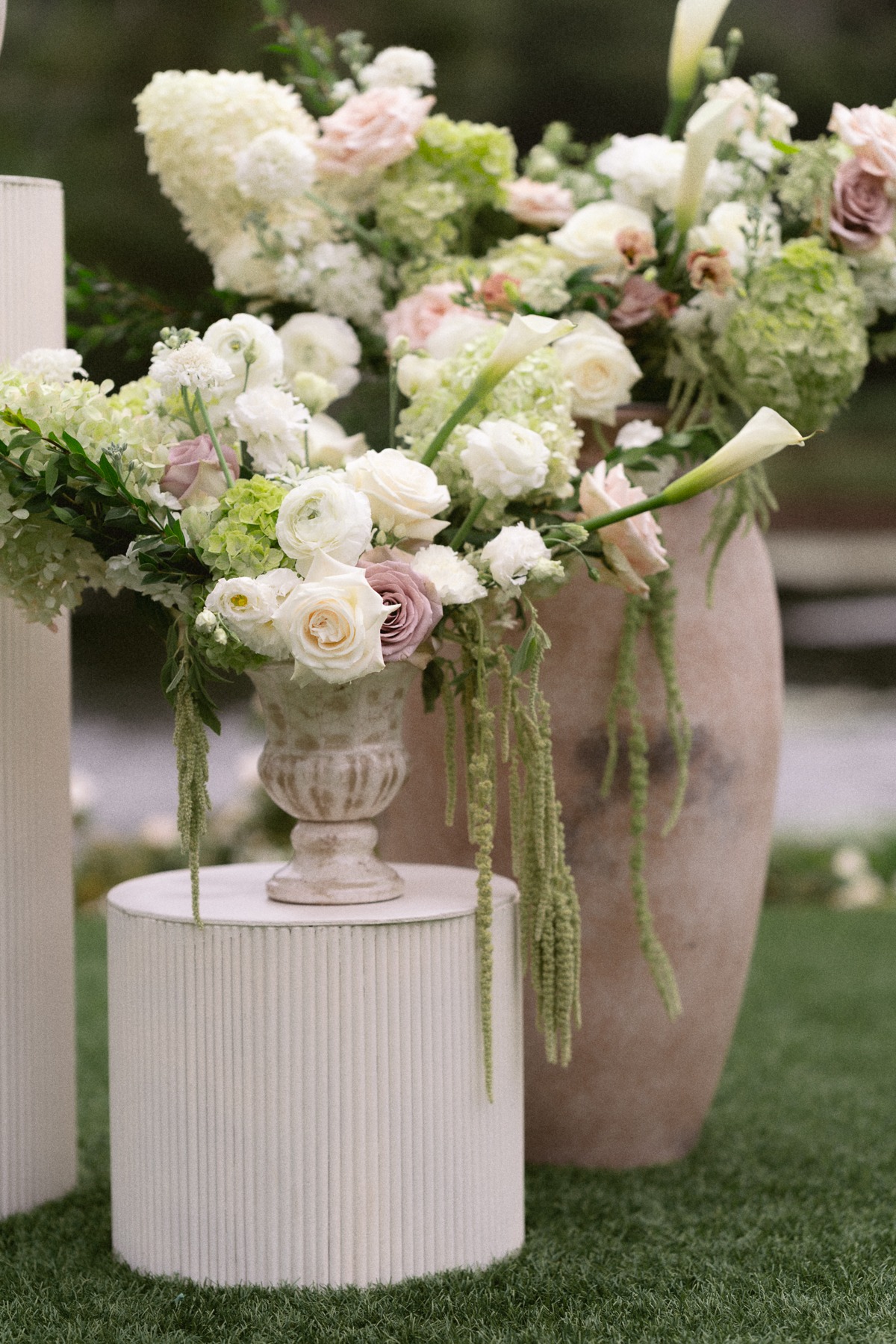 ivory and mauve floral arrangements