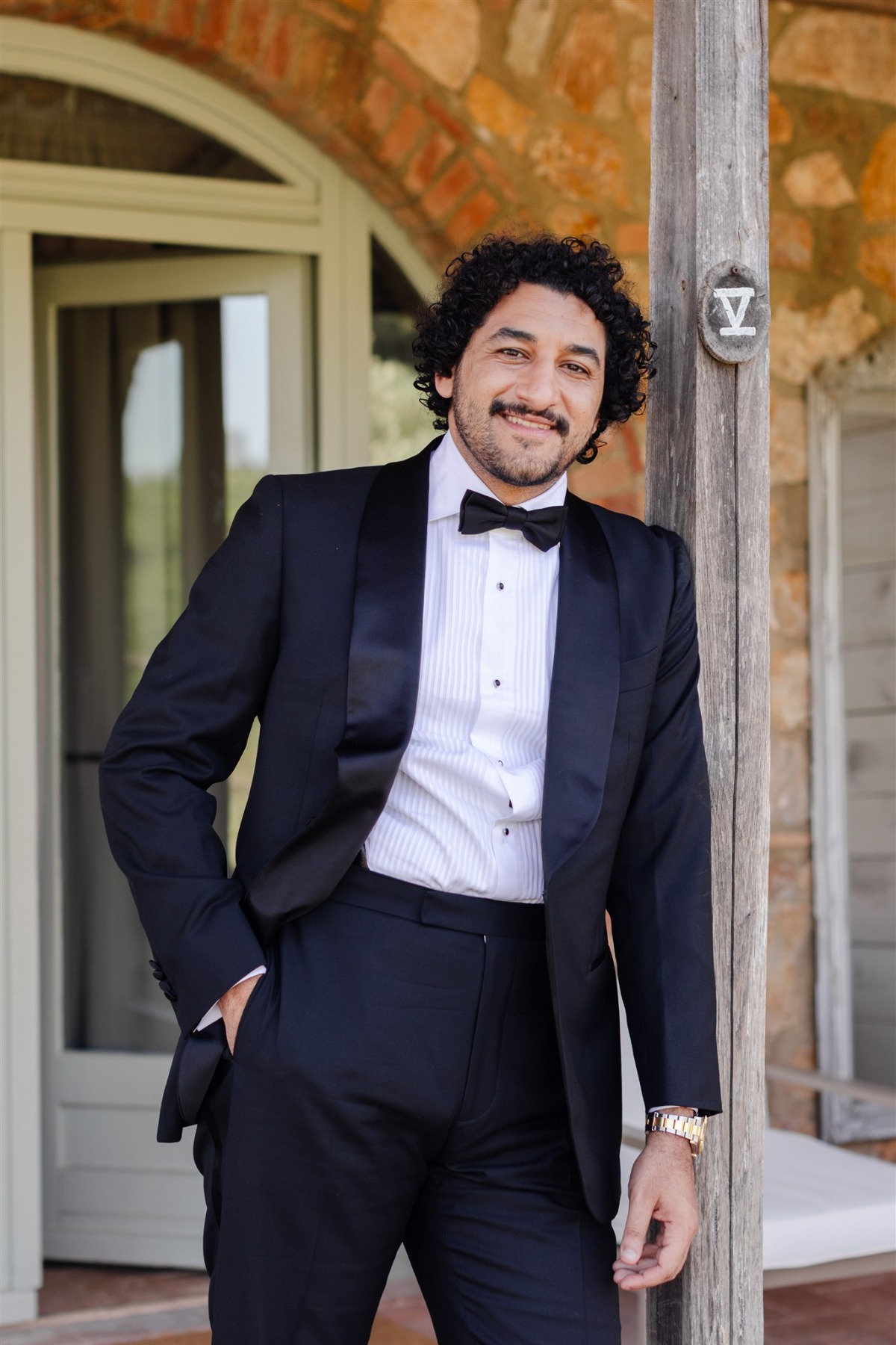 groom portrait ideas