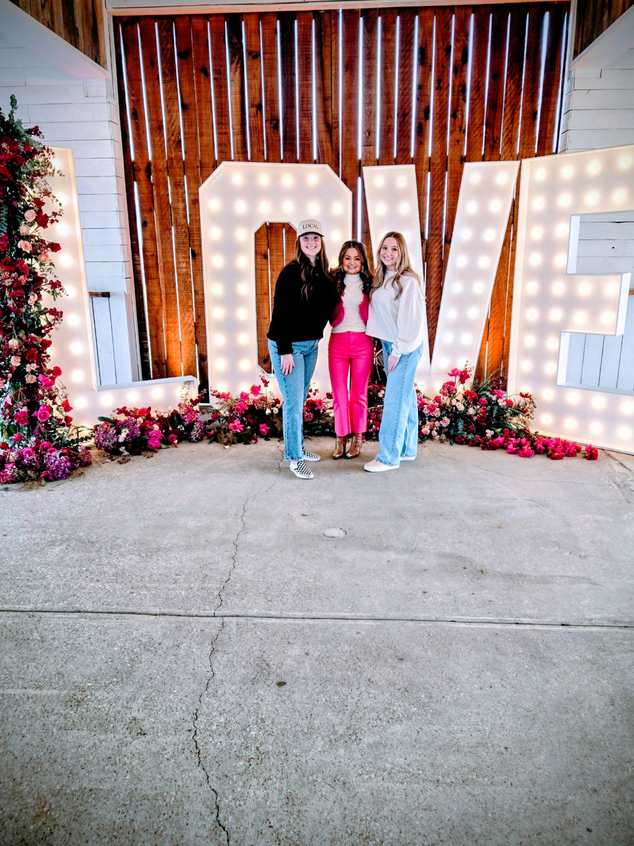 love my big letters wedding rentals