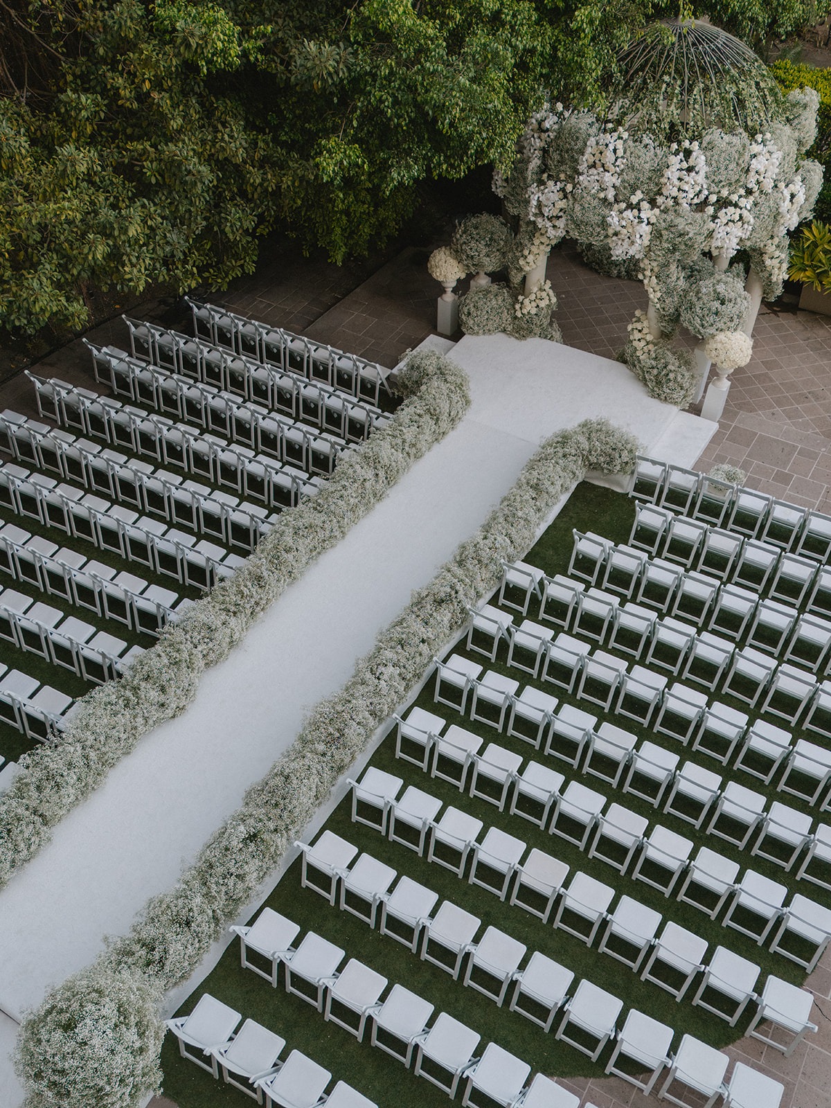 white wedding flowers