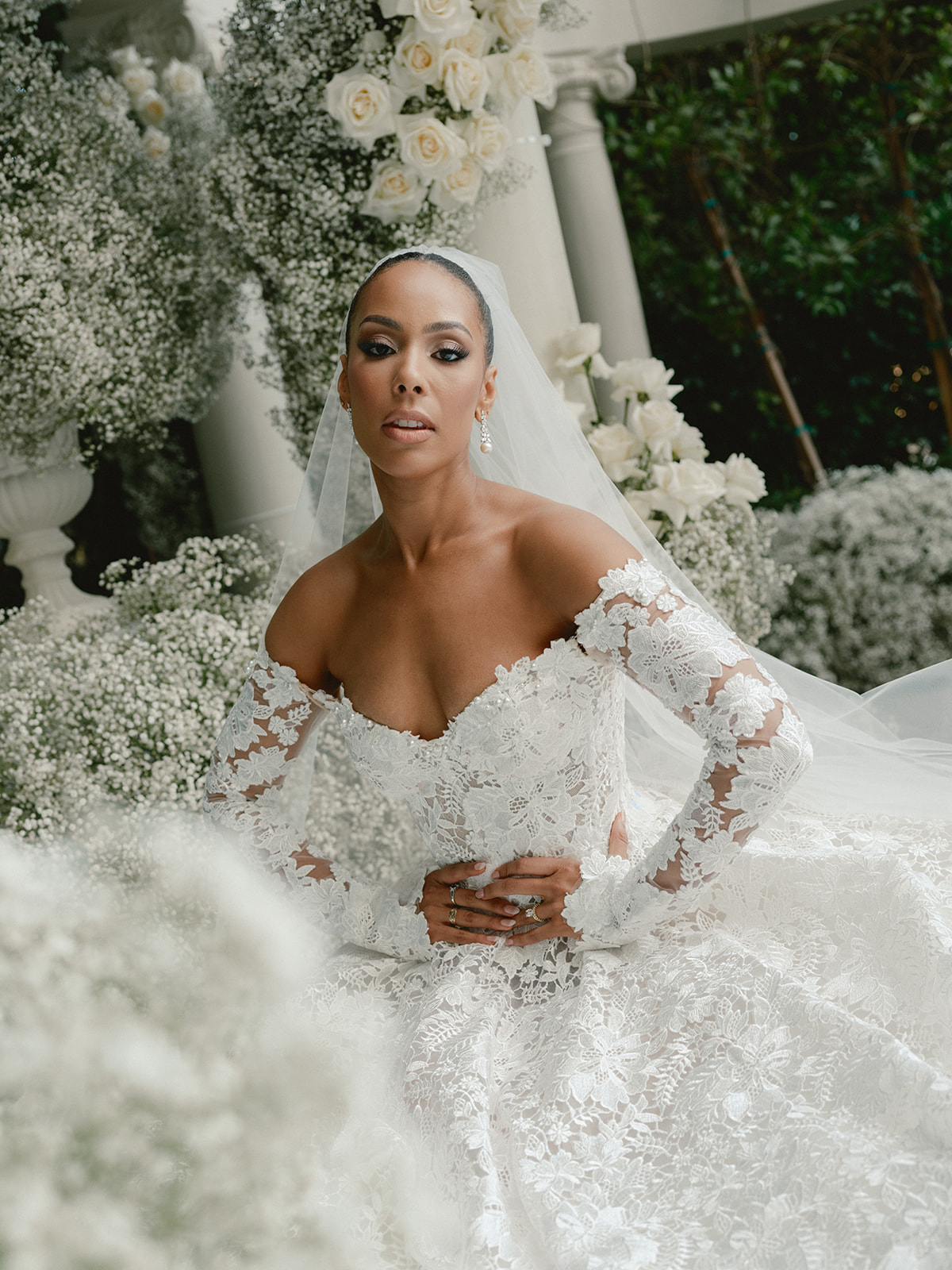 long sleeve lace wedding dress