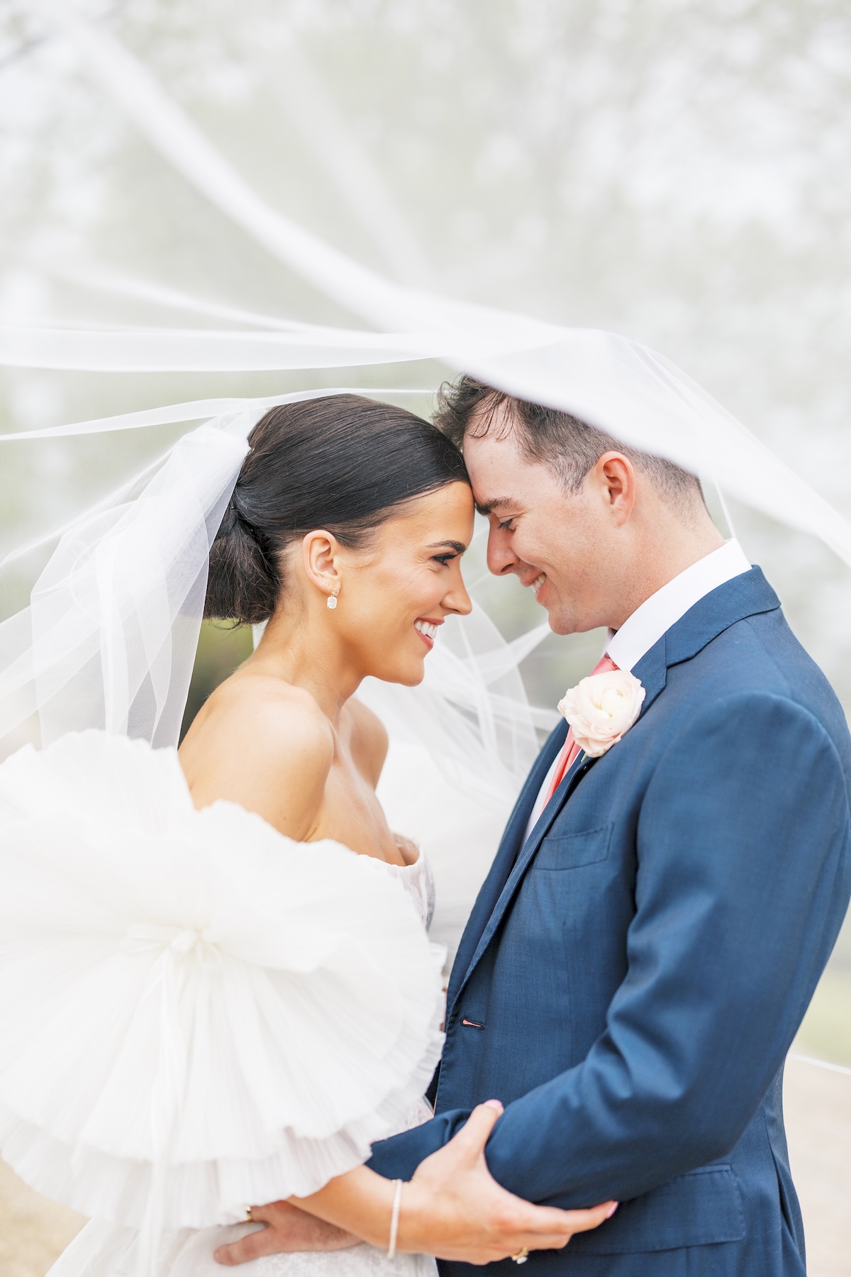 cute veil wedding photography