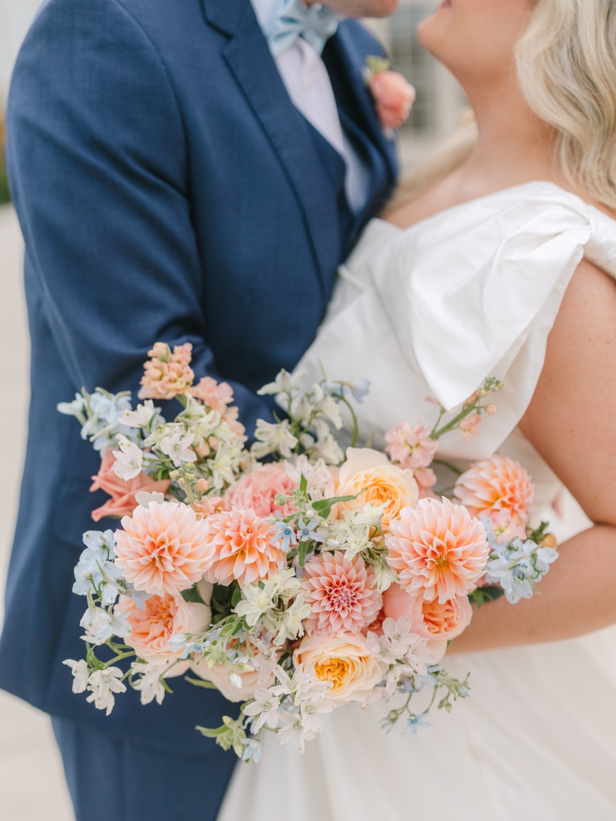 pastel wedding bouquet