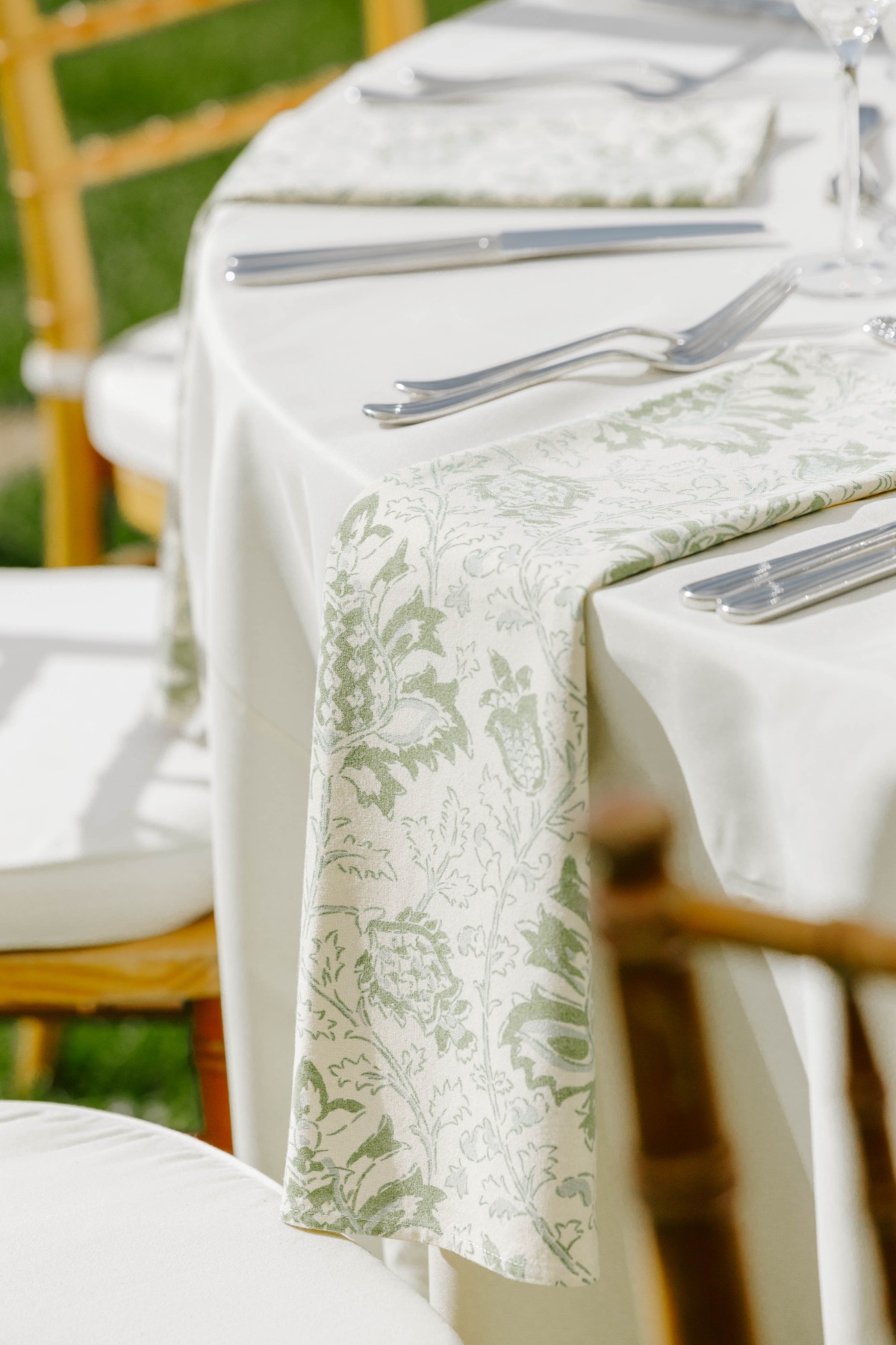 patterned linens