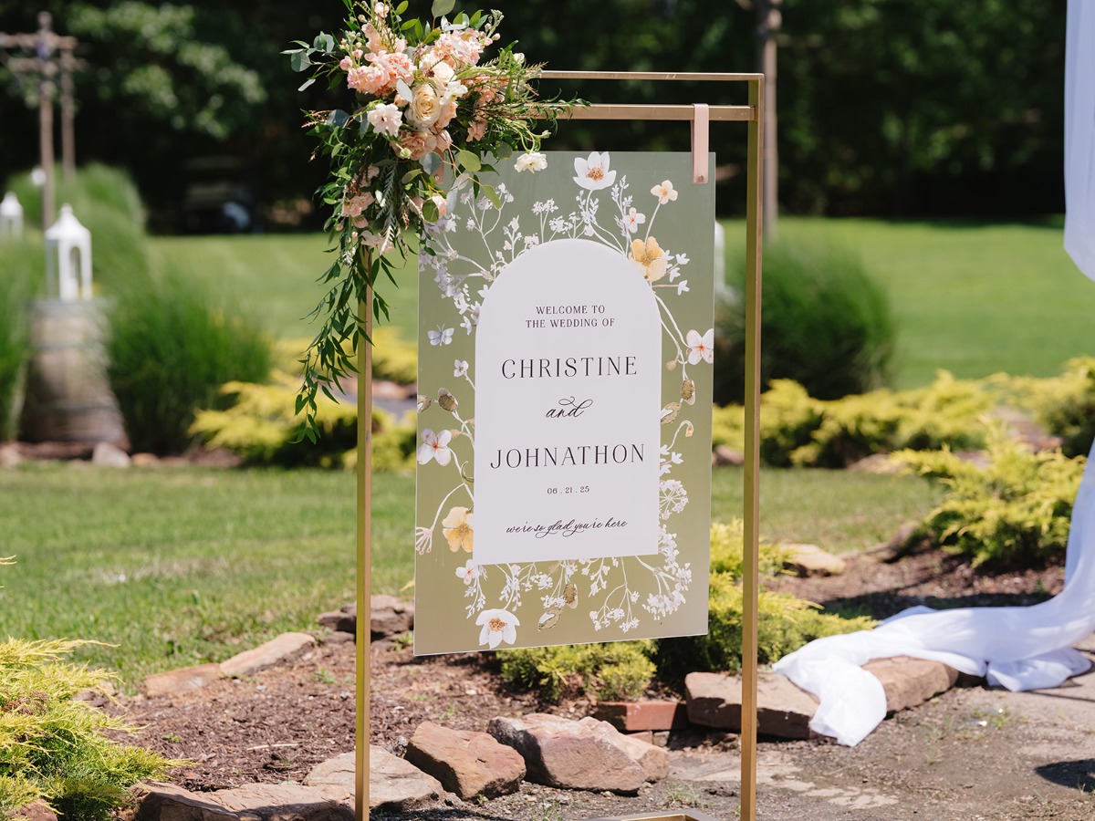 pressed flower wedding sign ideas