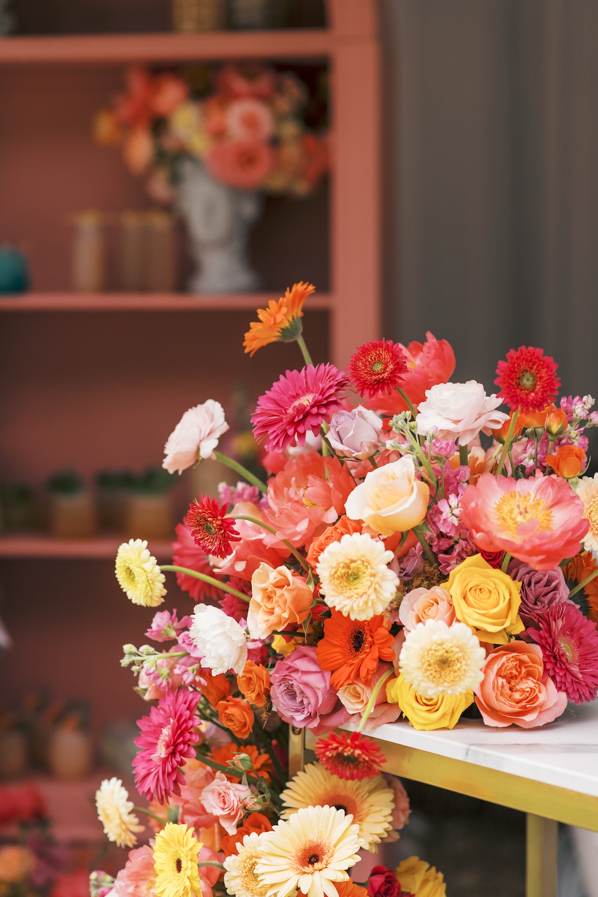 citrus colored wedding flowers