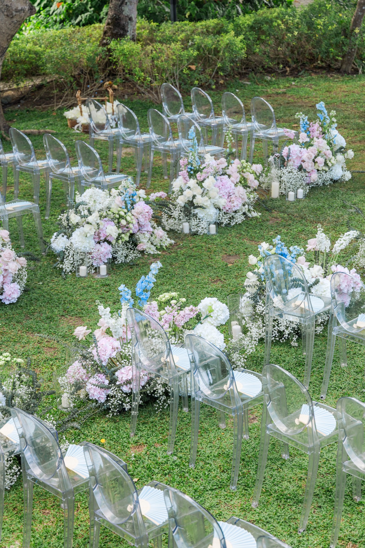 textured ceremony arrangements