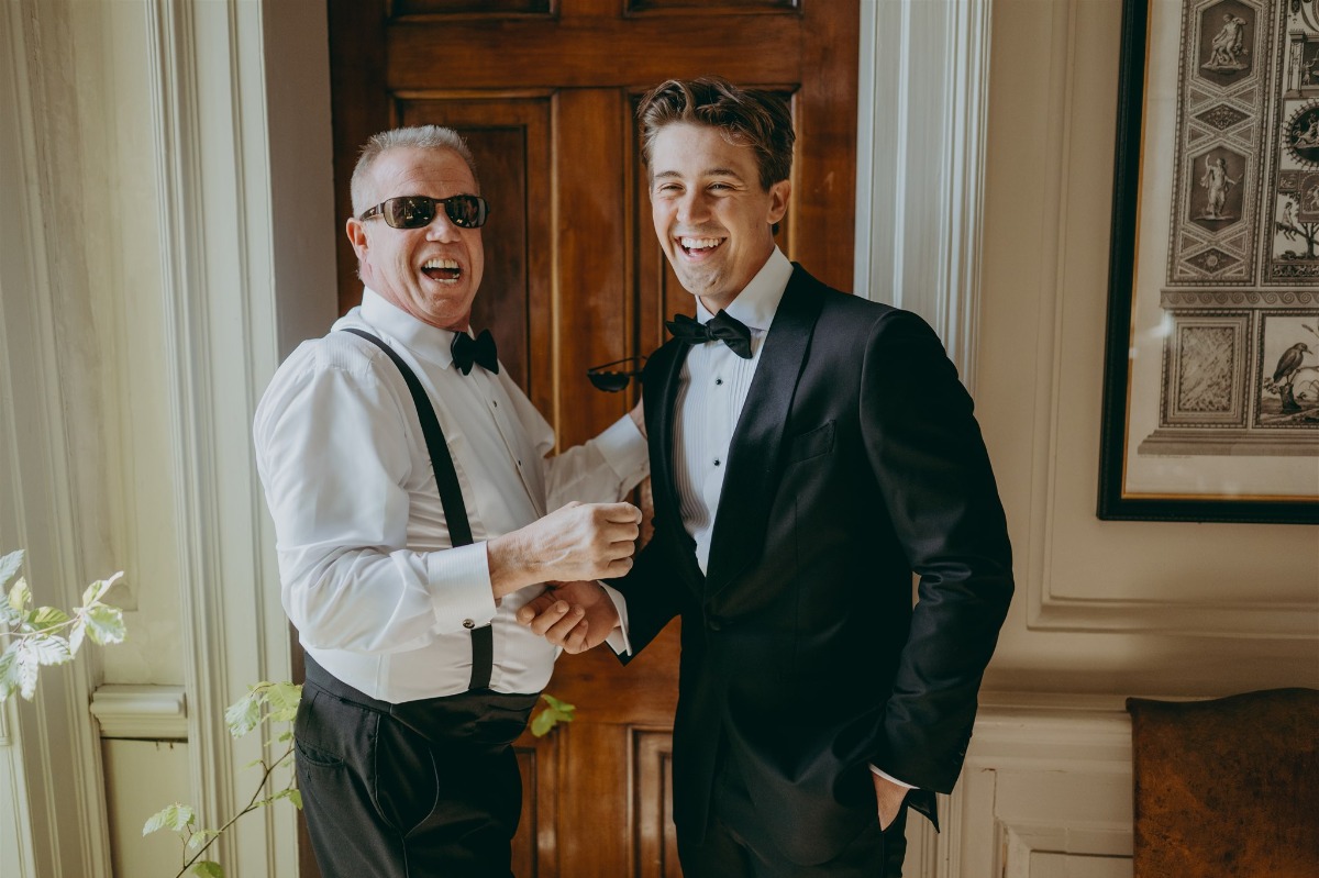 first-look-with-dad-and-bridal-party122-2