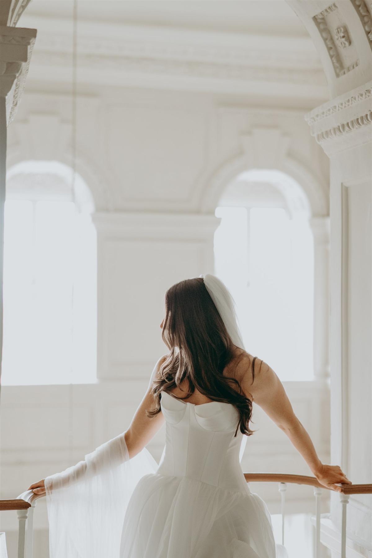 first-look-with-dad-and-bridal-party31