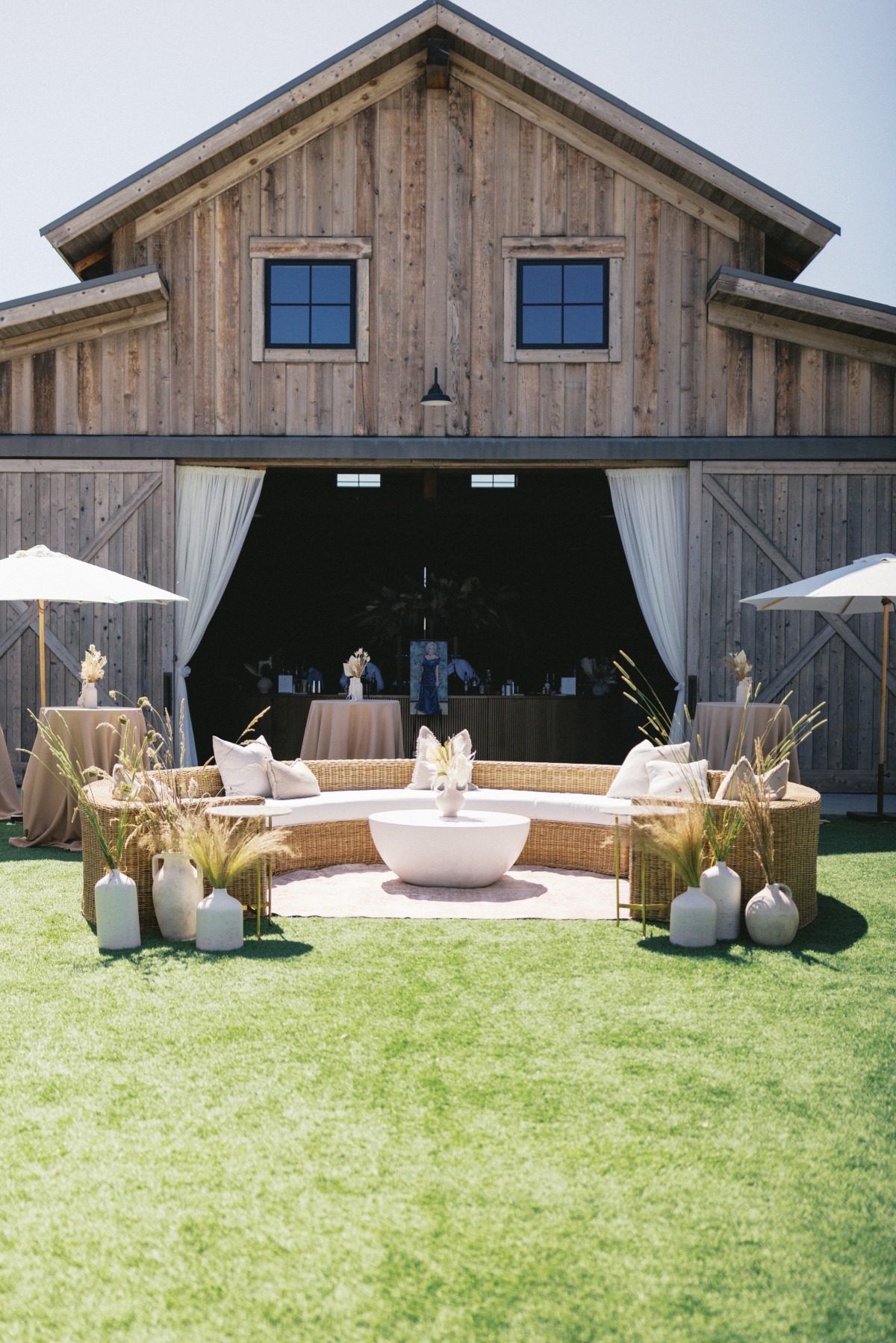 four season barn wedding reception in napa