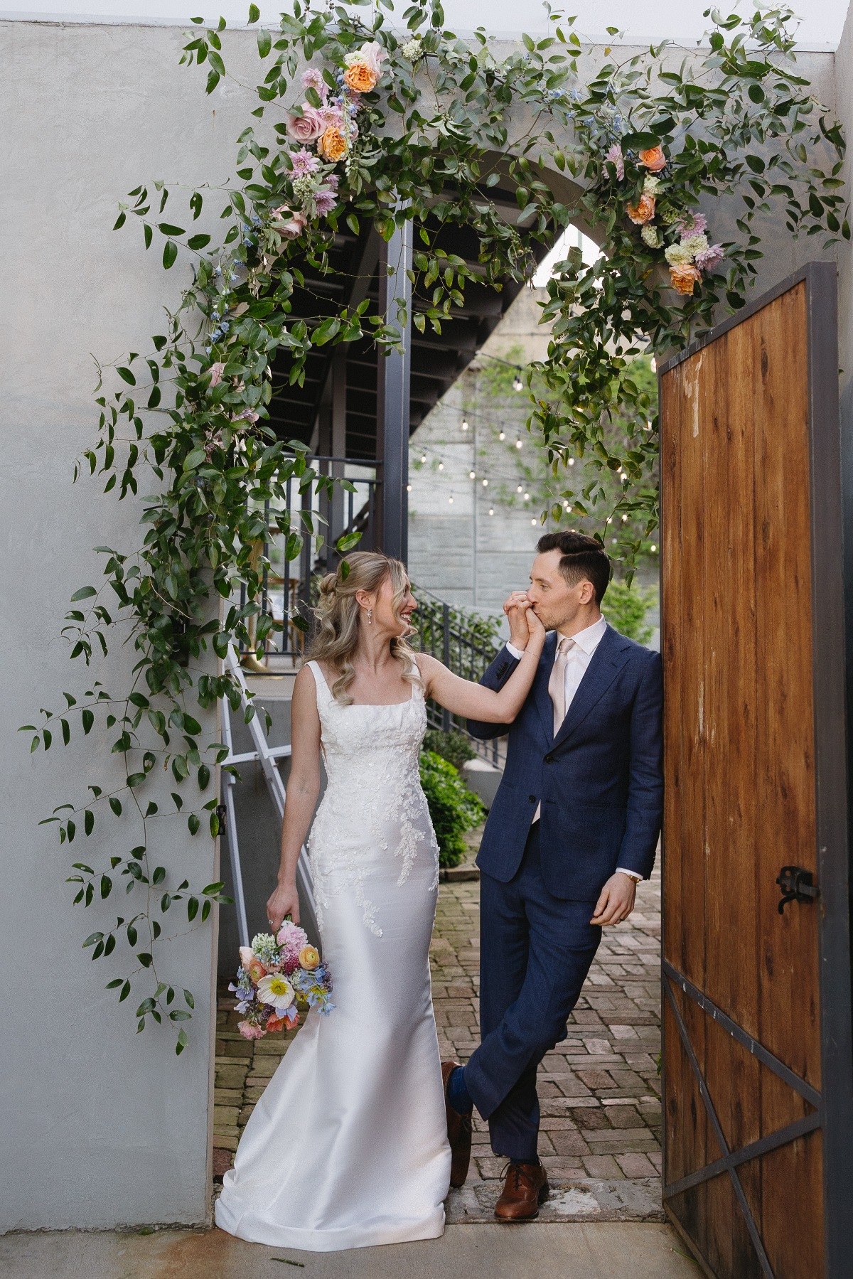 courtyard wedding flower ideas