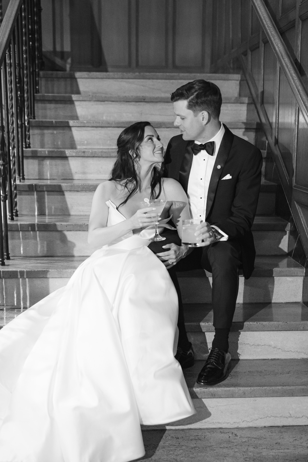 kelsee-risler-photography-memorial-art-gallery-rochester_-ny-luke-alexandra-wedding-347-2