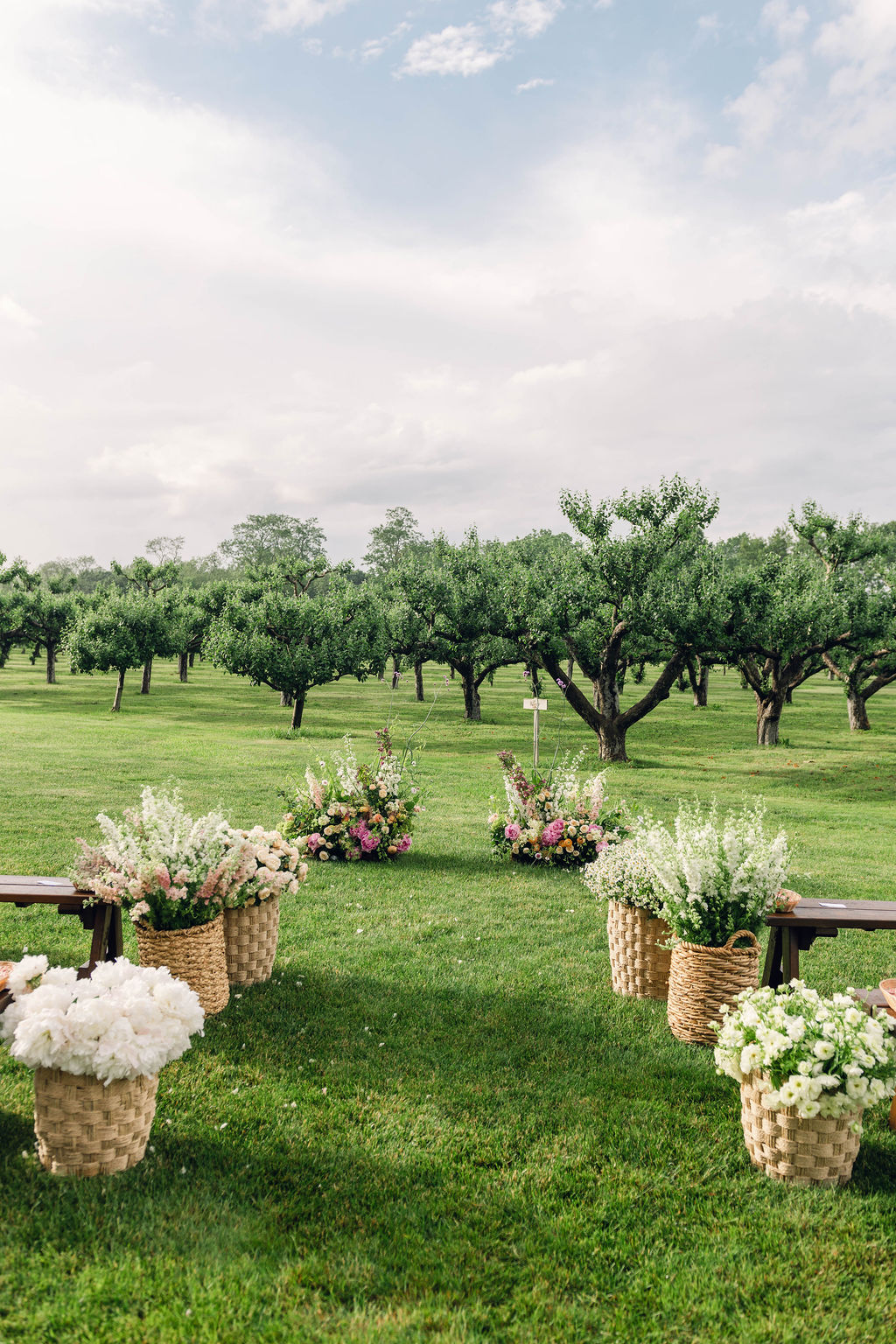 market basket floral arrangements for wedding ceremony