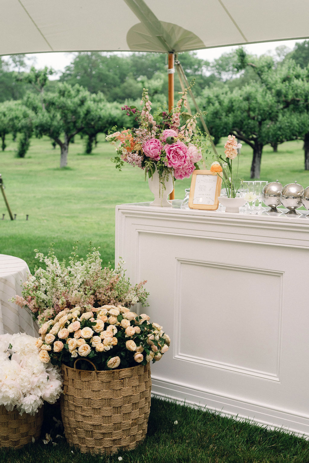 elegant wedding bar ideas