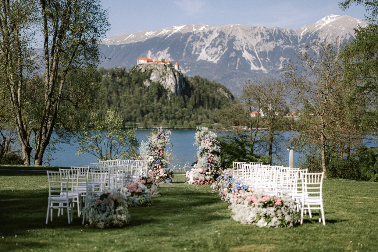wedding on lake bled