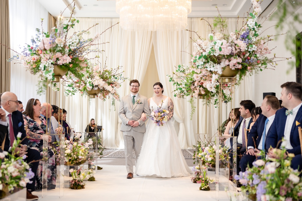 spring aisle ideas for wedding