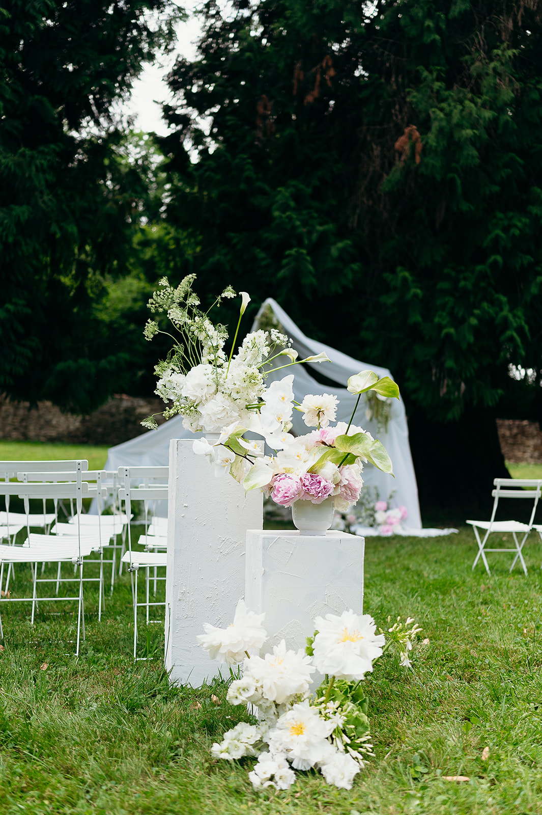textured white pillars