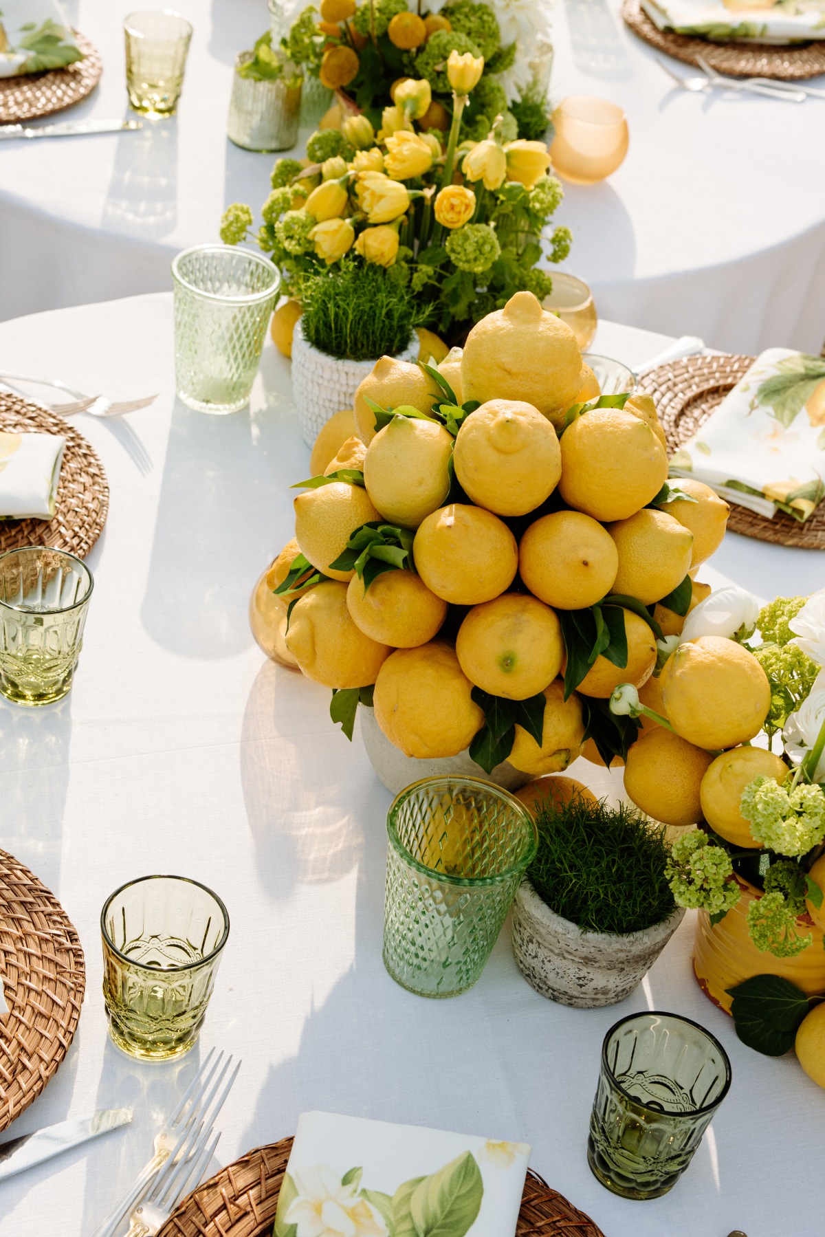 lemon wedding decor ideas