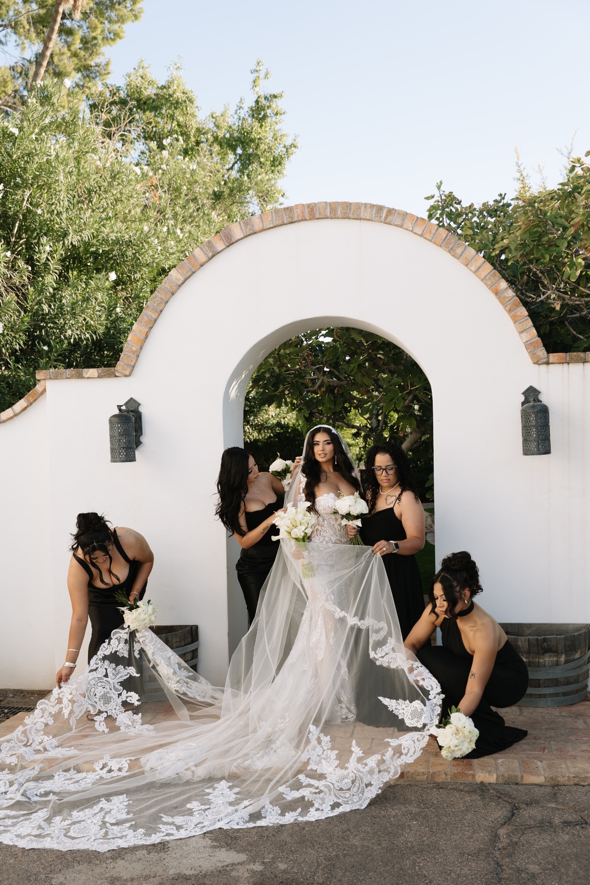 bride and bridesmaid portrait ideas