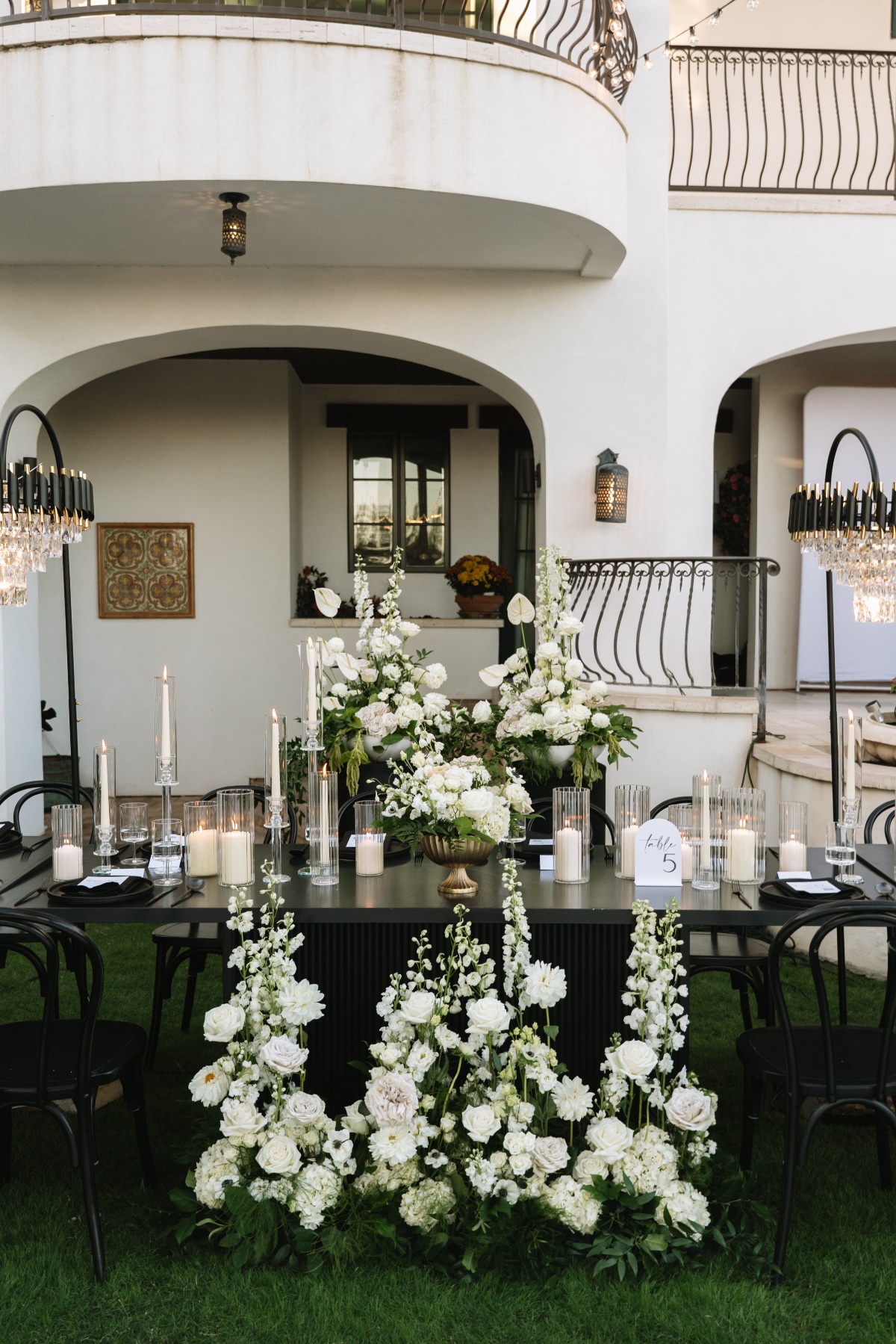 black and white wedding reception table