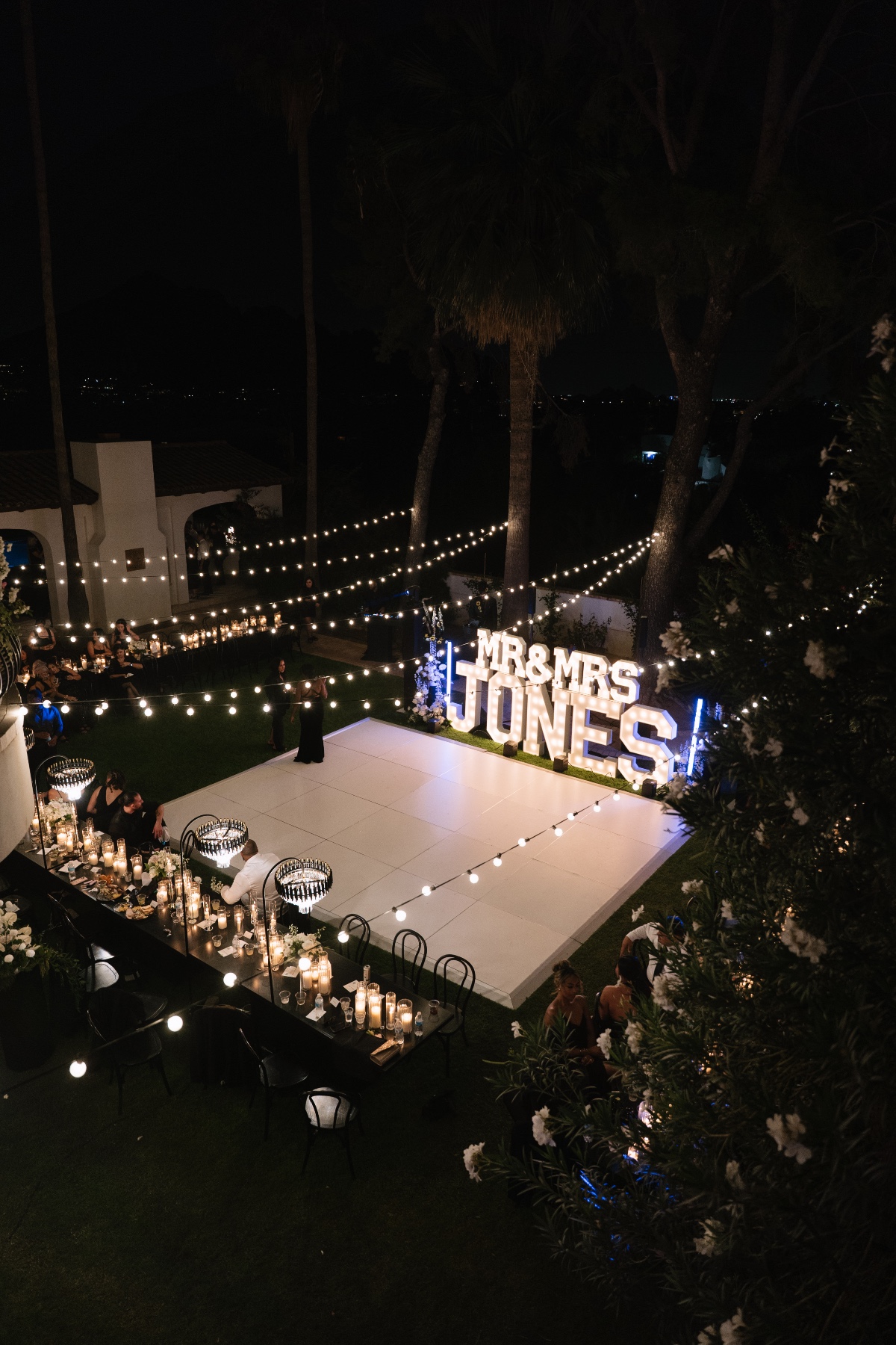 custom dance floor for wedding