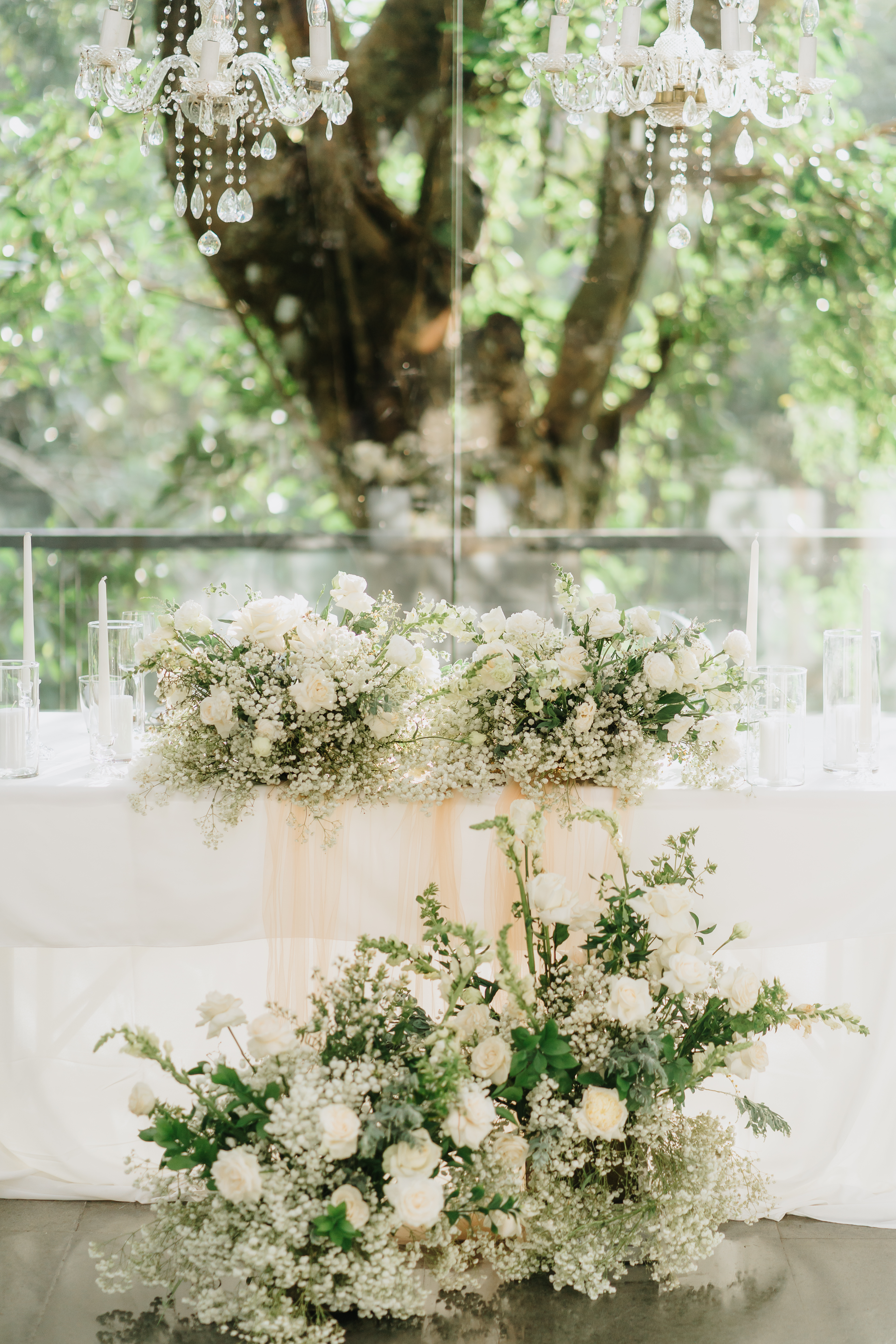 white and green sweetheart wedding table at reception