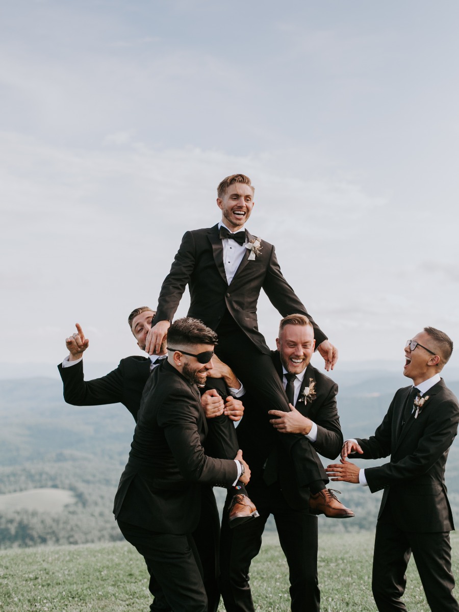 get a free suit for your wedding from suitshop