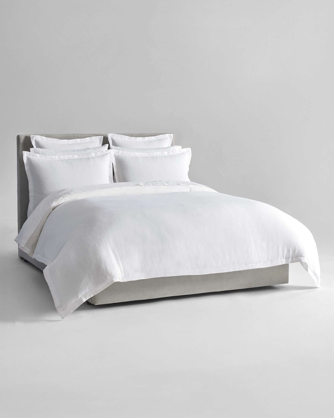 four seasons hotel bedding