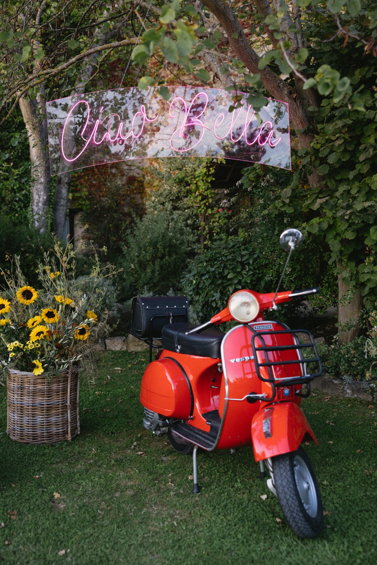 hannah-gabe-pre-wedding-setting-the-scene-by-studio-leau-64
